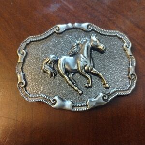 New Men's Running Horse Belt Buckle